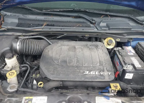 2013 Dodge Grand Caravan American Value Pkg z USA, uszkodzony, nr VIN 2C4RDGBGXDR714390